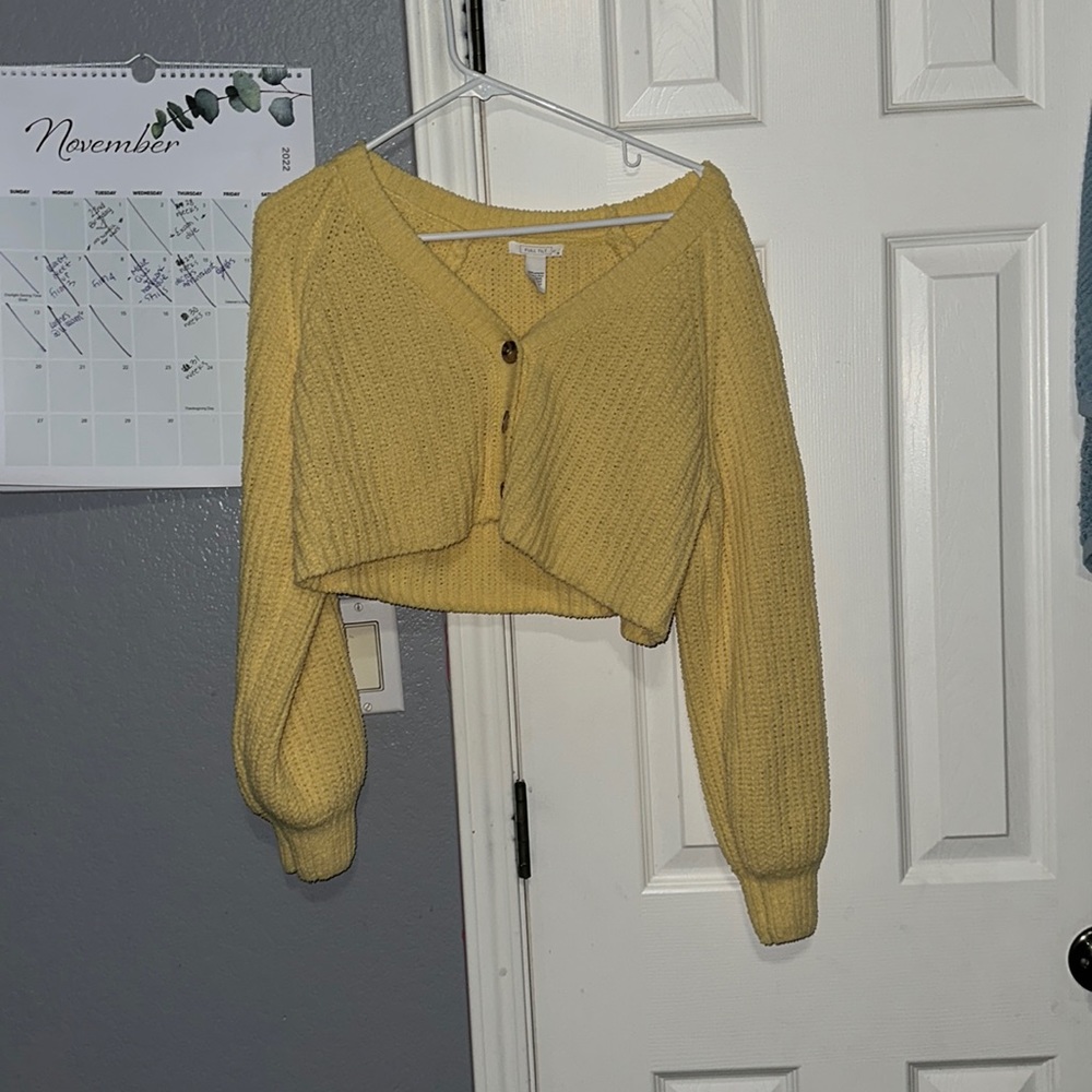 Cropped sweater